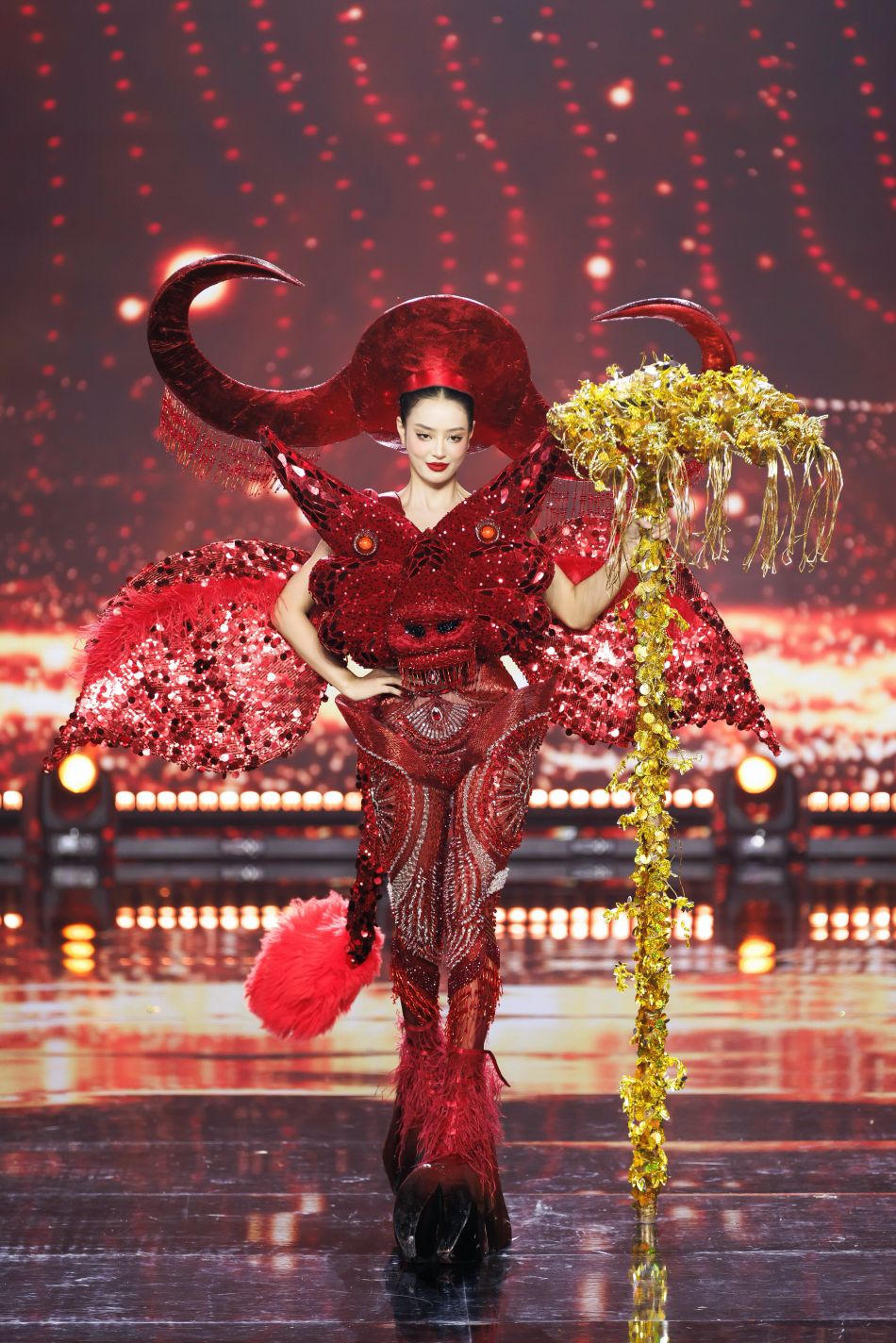 Truyện dân gian, ký ức tuổi thơ tái hiện tại Hoa hậu Quốc gia Việt Nam 