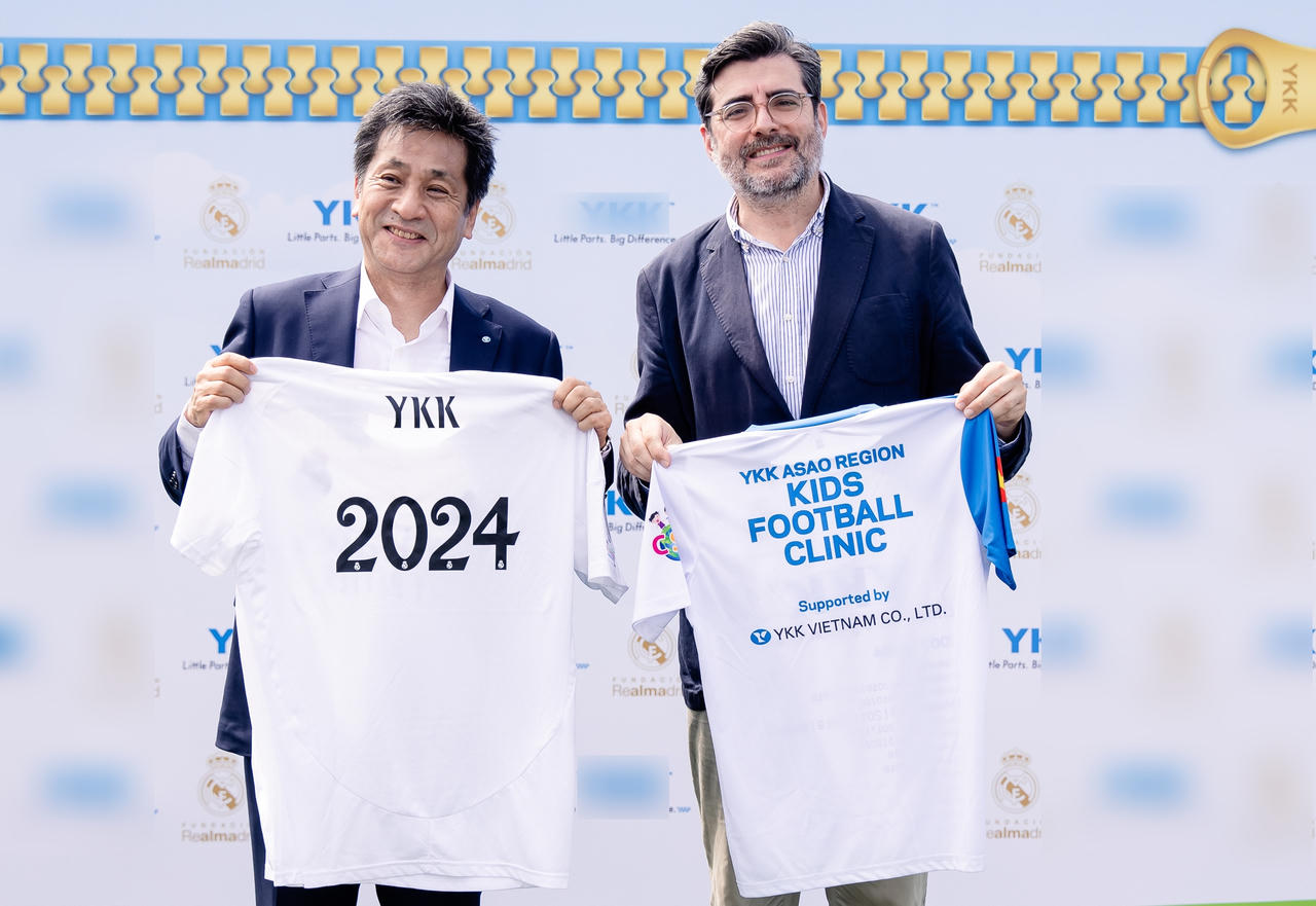 Khóa đào tạo bóng đá dành cho trẻ em khó khăn