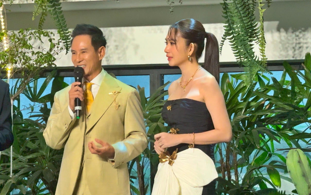 Có gì ở 'Lật mặt 8' của Lý Hải? 