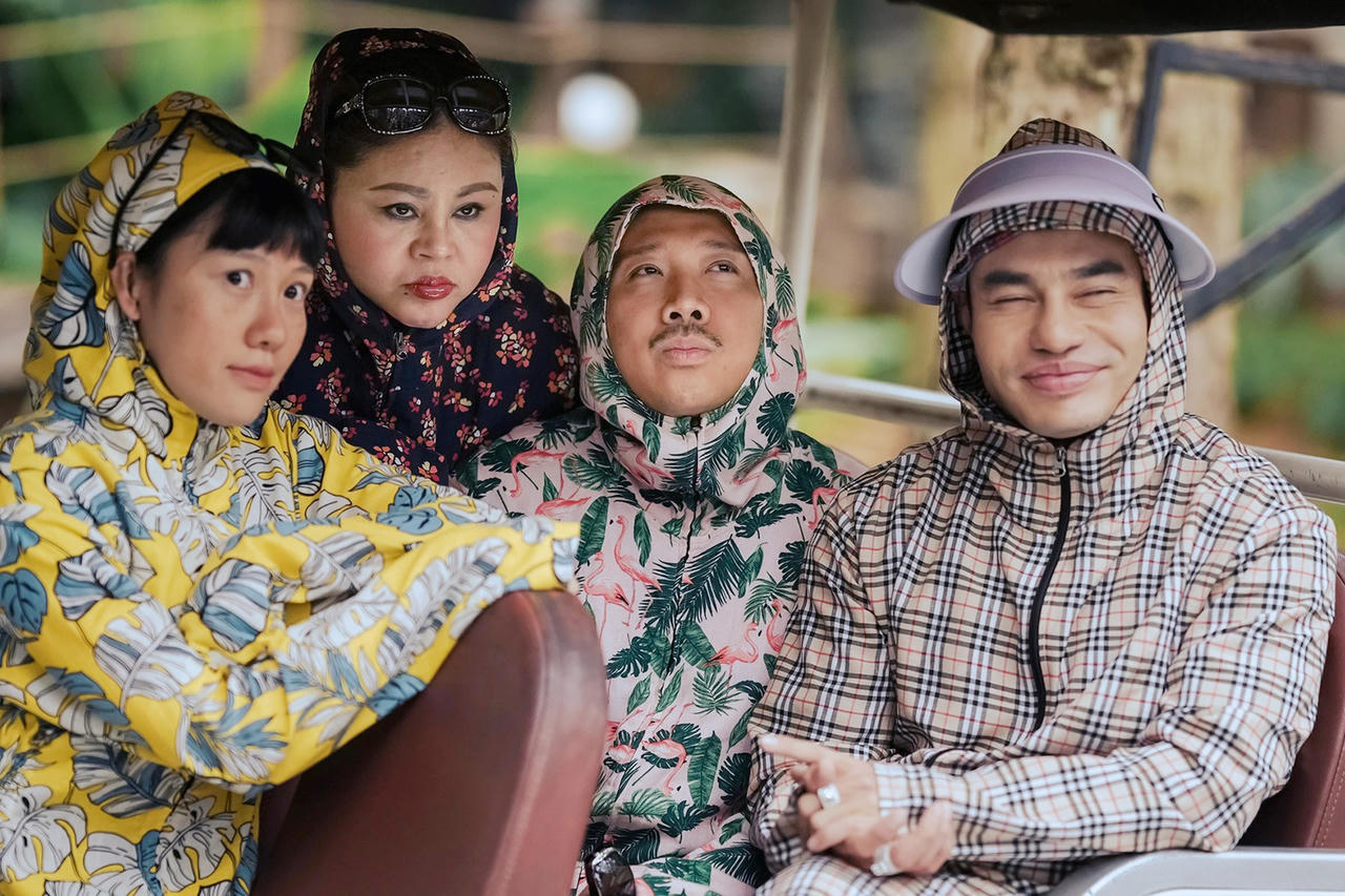Phim Tết “Bộ tứ báo thủ” của Trấn Thành gây tranh cãi vẫn thu 100 tỷ đồng