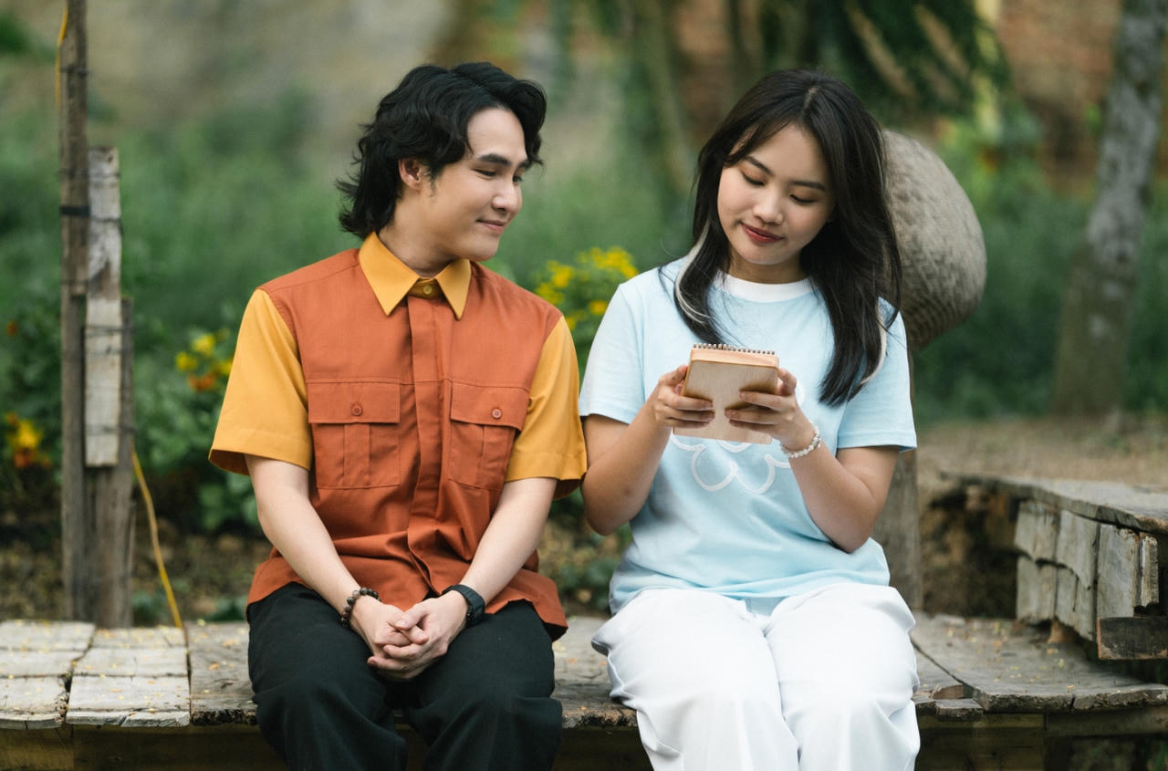 'Nhà gia tiên' thu 227 tỷ, vươn lên top 7 phim Việt có doanh thu cao nhất