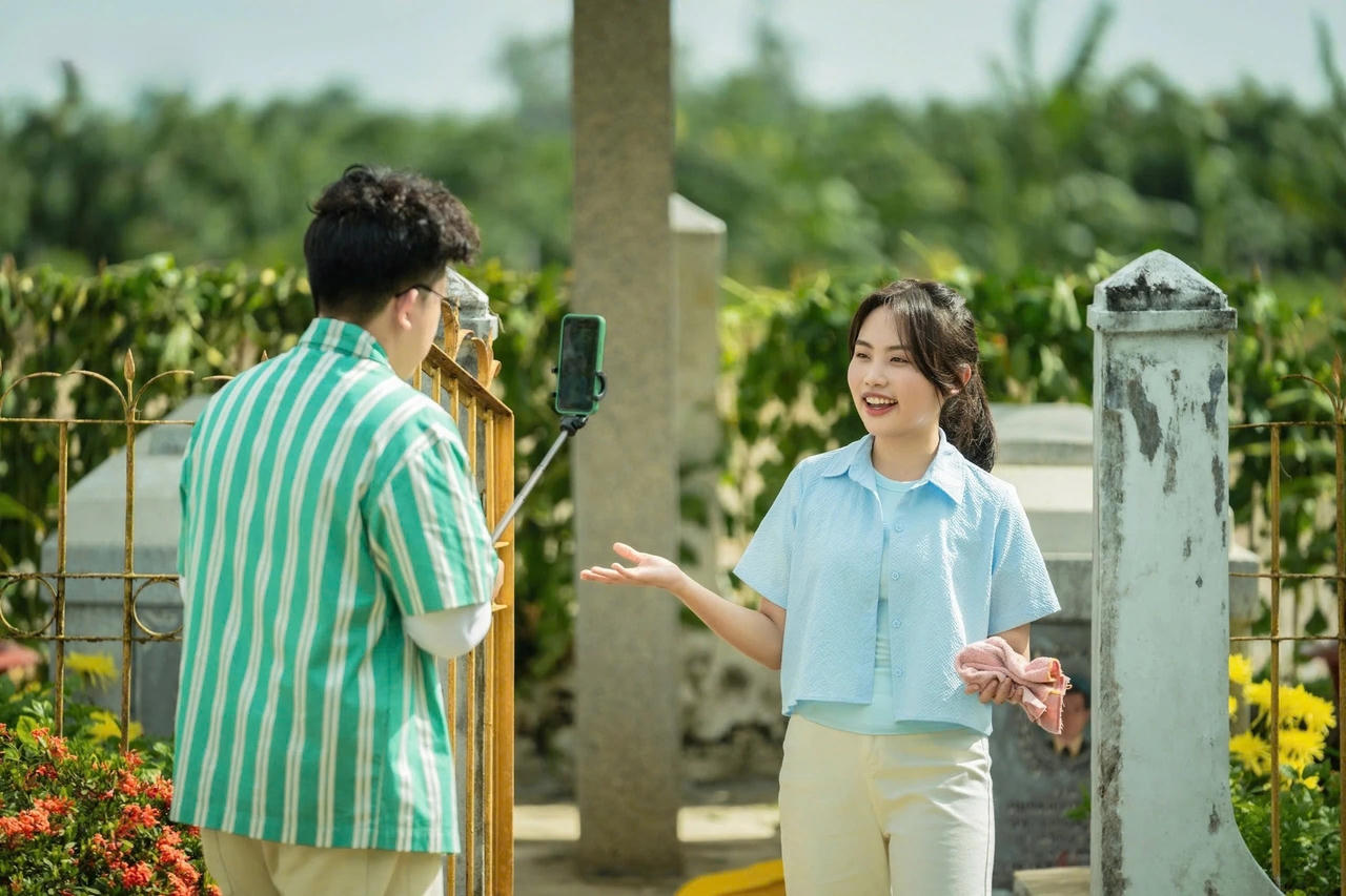 'Nhà gia tiên' sắp cán mốc 200 tỷ, lọt top 10 phim Việt ăn khách 