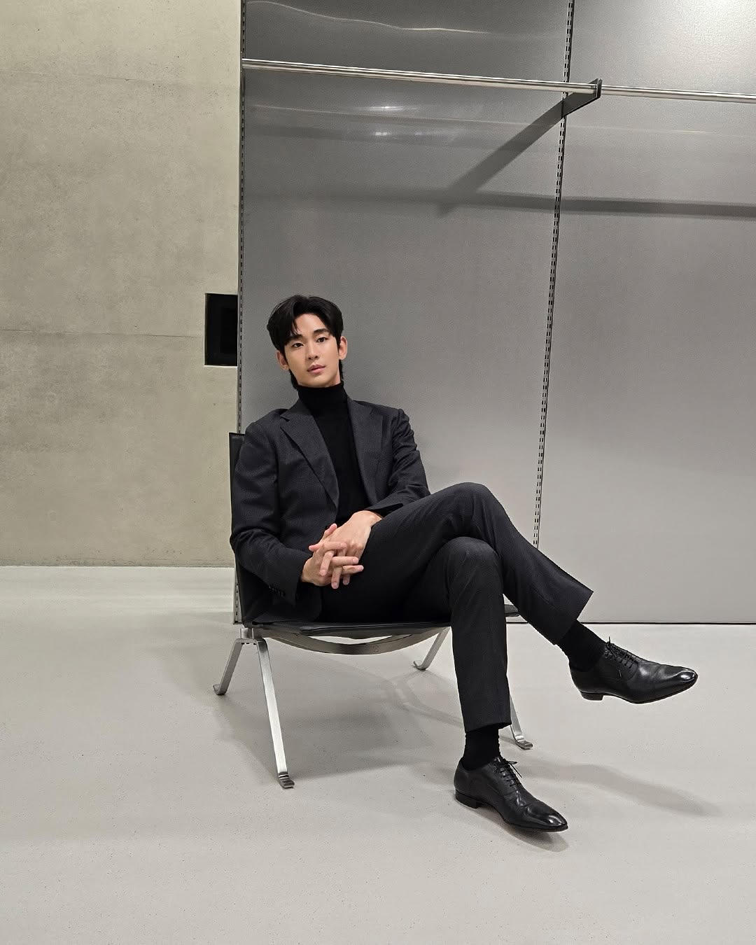 Vì sao Kim Soo Hyun khó trở lại thời đỉnh cao?