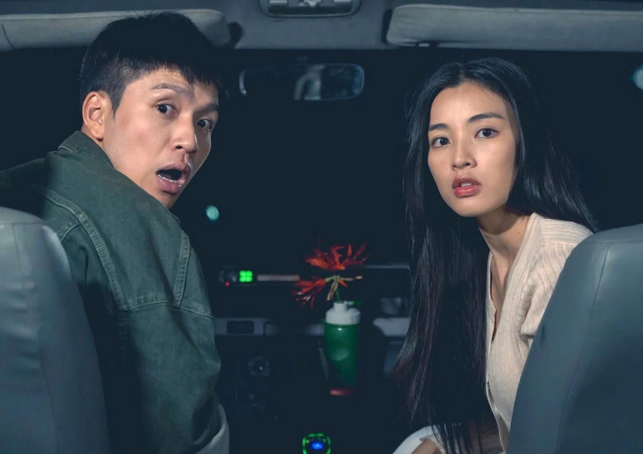 "Âm dương lộ" gây tranh cãi vẫn đứng đầu phòng vé 