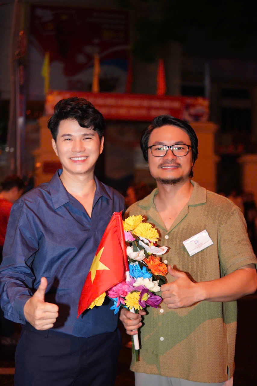 Dàn Hoa hậu, nghệ sĩ tự hào tham gia diễu binh mừng đại lễ 30/4