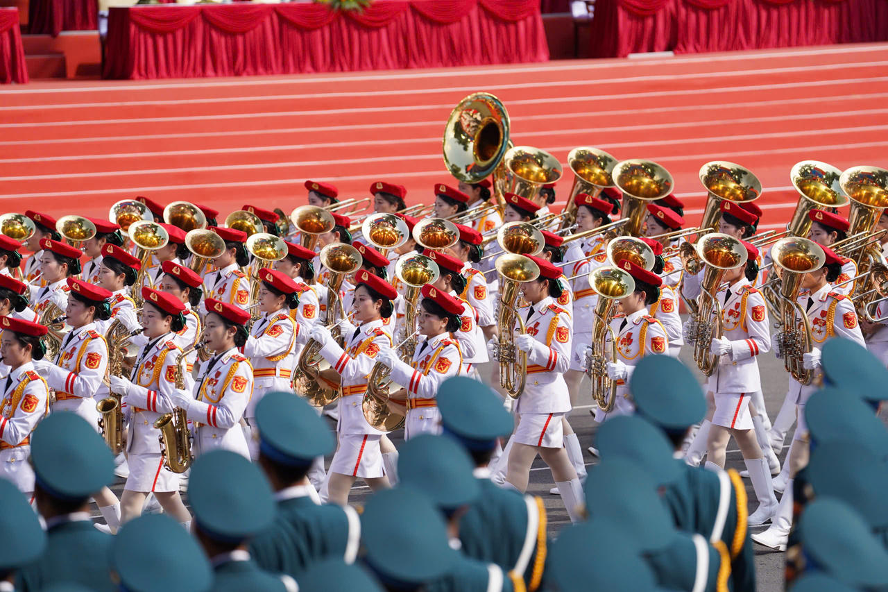 Mãn nhãn cảnh quân đội Việt Nam và 3 nước Trung Quốc, Lào, Campuchia tổng duyệt diễu binh 30/4