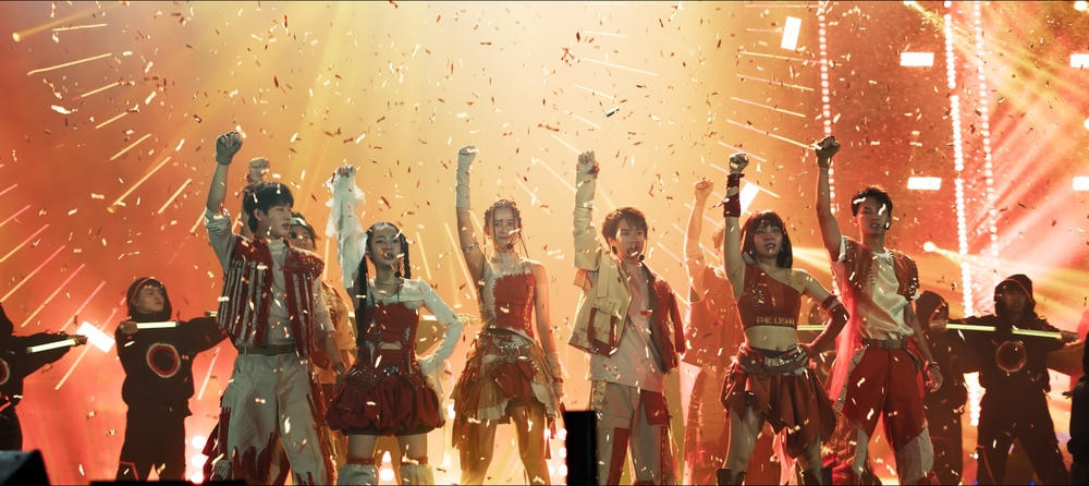 'Lật mặt 8' lập kỷ lục, doanh thu vượt mốc 33 tỷ đồng trước lễ 30/4