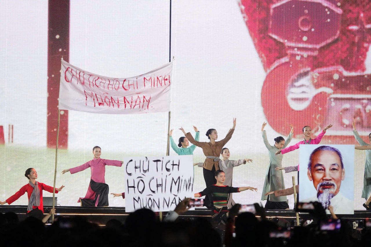 Tổng Bí thư Tô Lâm dự chương trình 'Mùa xuân thống nhất'