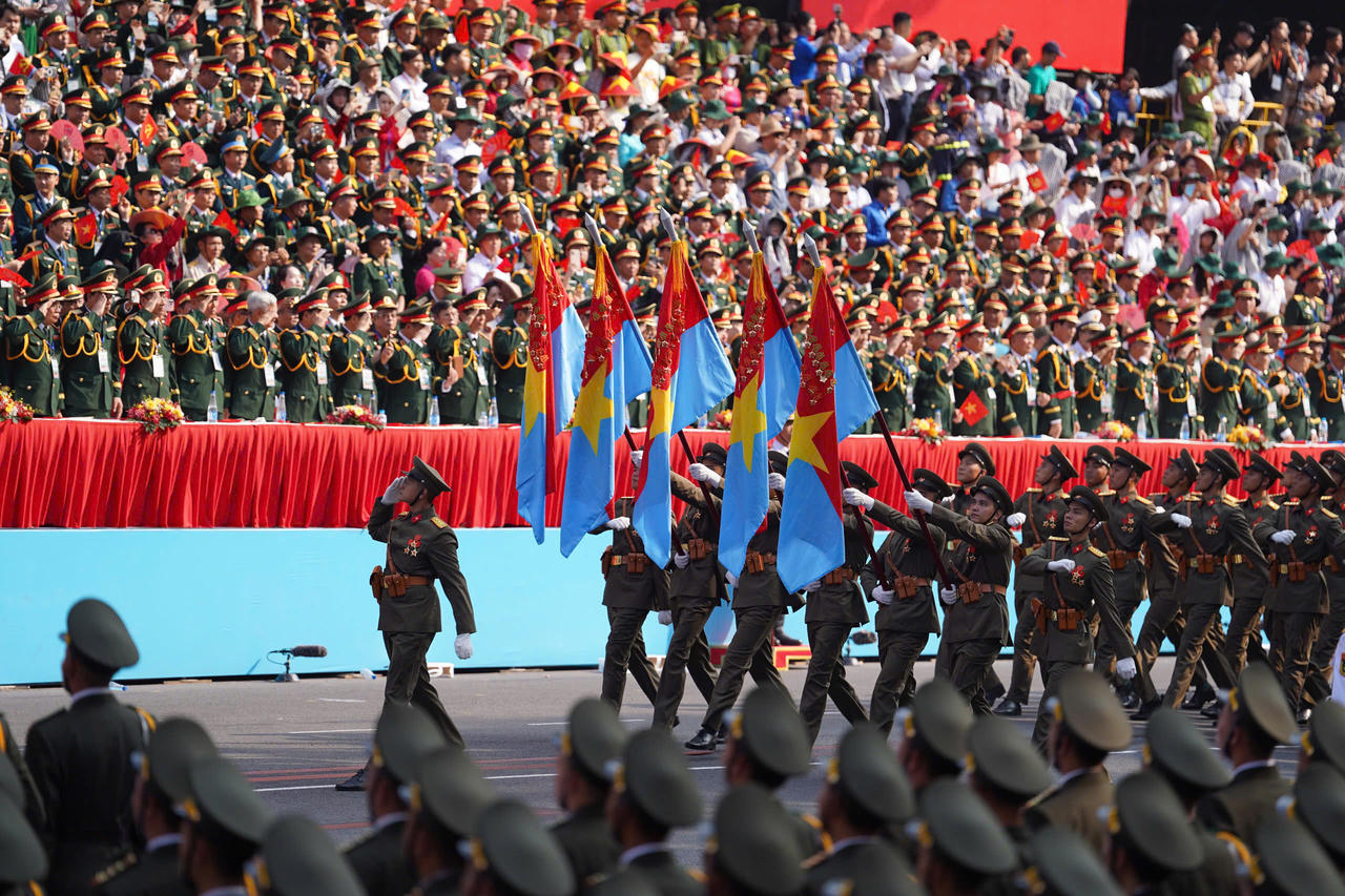 Hùng tráng cảnh diễu binh, diễu hành cấp Nhà nước sáng 30/4