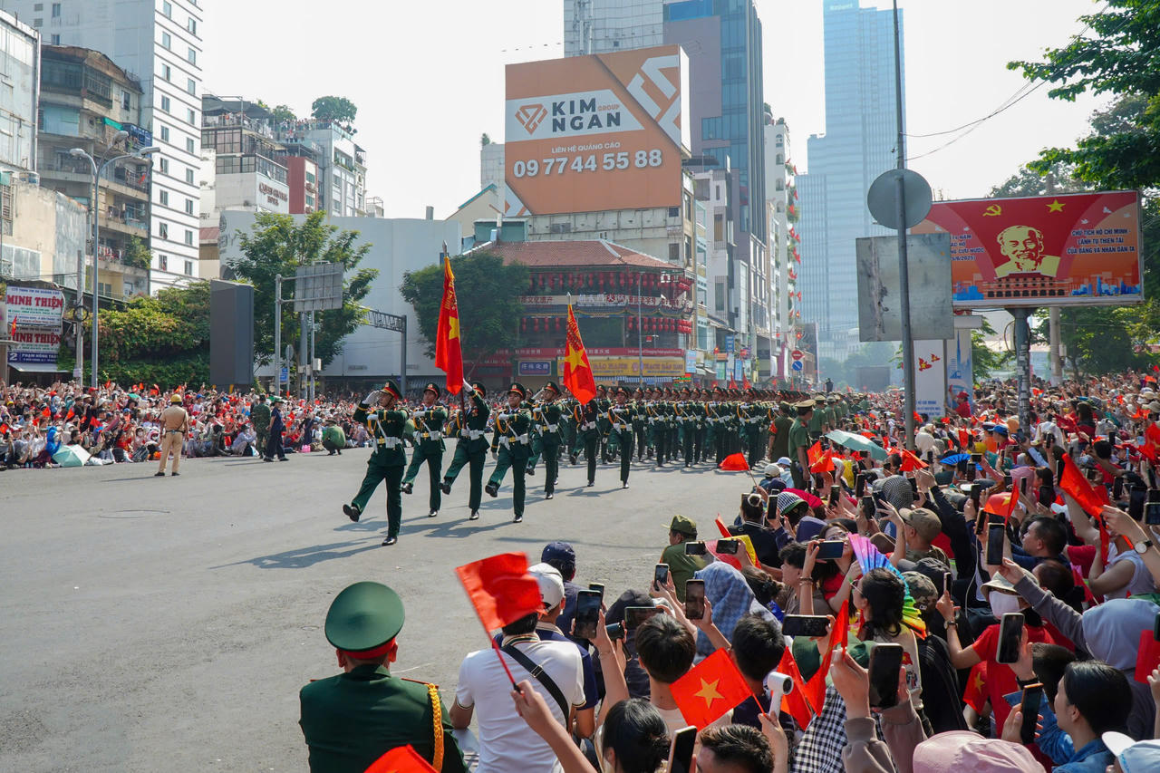 Hùng tráng cảnh diễu binh, diễu hành cấp Nhà nước sáng 30/4