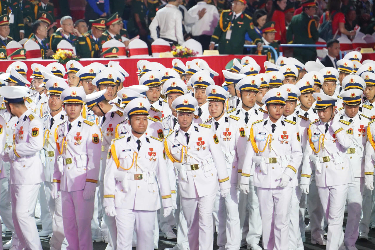 LỄ KỶ NIỆM, DIỄU BINH, DIỄU HÀNH MỪNG 50 NĂM GIẢI PHÓNG MIỀN NAM, THỐNG NHẤT ĐẤT NƯỚC