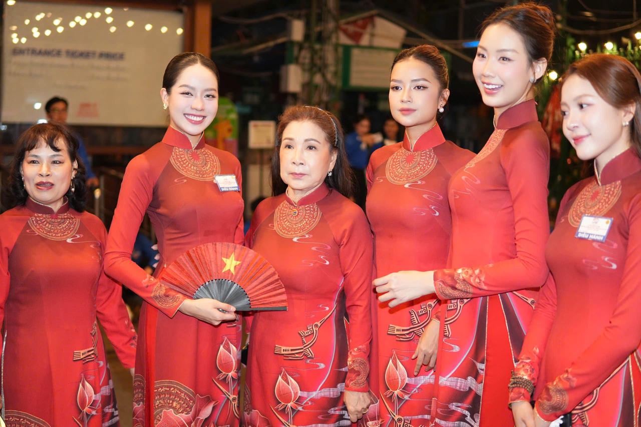 Chuyện nghệ sĩ Việt ở Lễ kỷ niệm 50 năm Ngày Giải phóng miền Nam, thống nhất đất nước