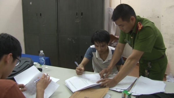 Bắt 02 đối tượng sử dụng công nghệ cao để lừa đảo chiếm đoạt hàng tỷ đồng