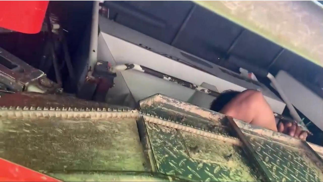 Phát hiện 8 người trốn trong thùng xe tải trốn chốt kiểm soát