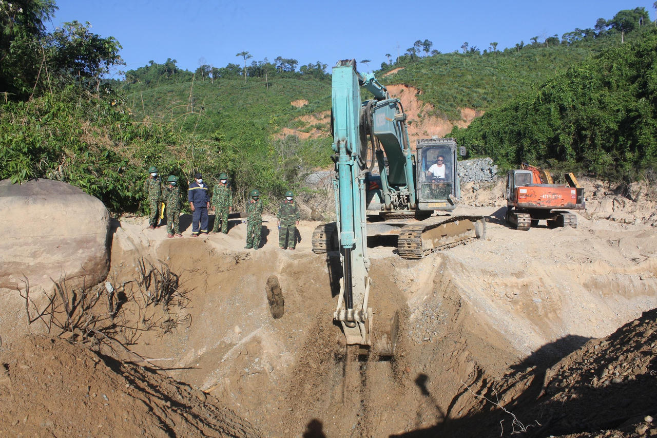 Tạm dừng công tác tìm kiếm các công nhất mất tích tại Rào Trăng 3 để tránh áp thấp nhiệt đới