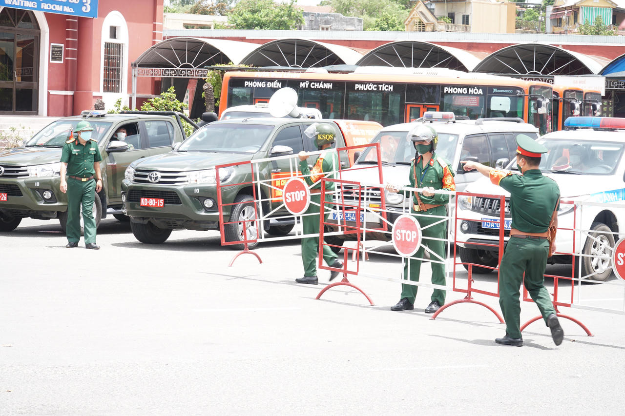 376 người dân từ TP HCM về tới Huế bằng tàu hoả