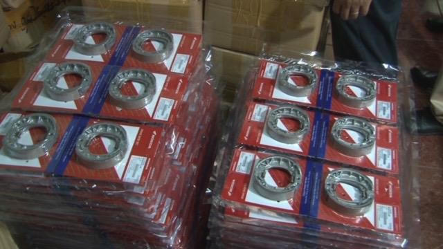 Phá "ổ" làm giả hơn 30.000 phụ tùng Honda, Yamaha