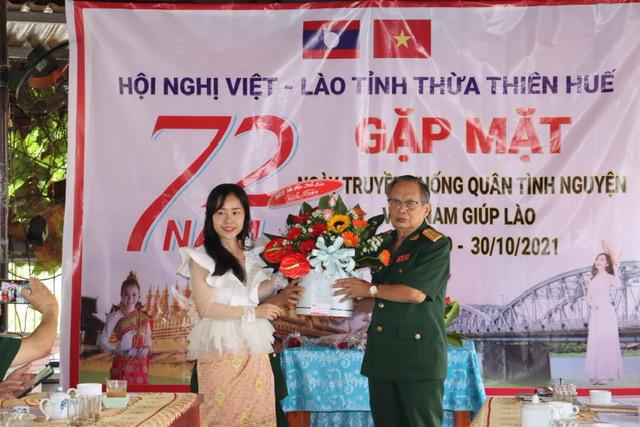 Thắm tình truyền thống Quân tình nguyện và Chuyên gia quân sự Việt Nam tại Lào