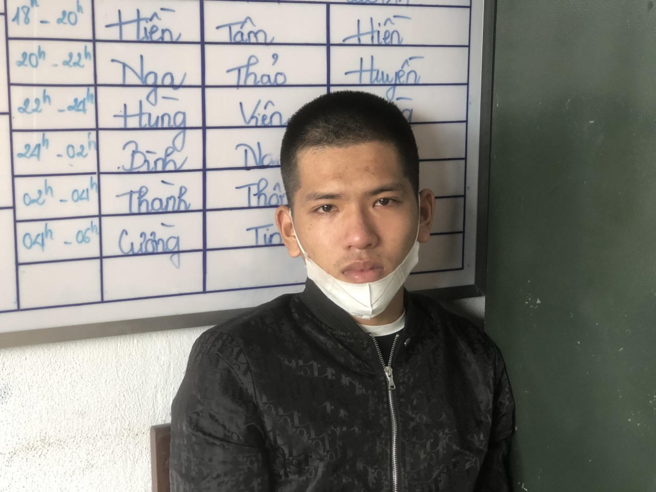 Bắt 2 đối tượng thuê khách sạn để tàng trữ ma tuý