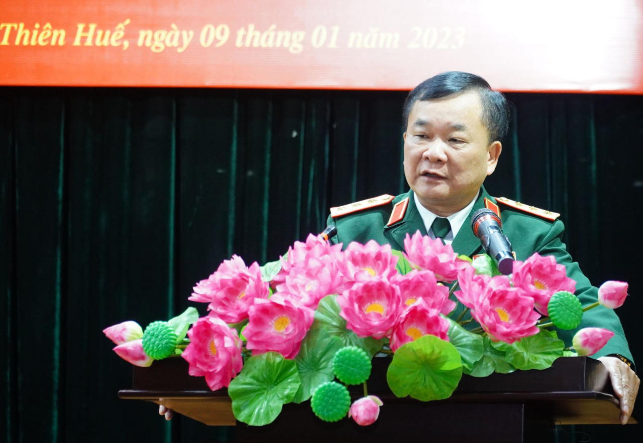 Thứ trưởng Bộ Quốc phòng Hoàng Xuân Chiến thăm, chúc tết lực lượng vũ trang Thừa Thiên Huế