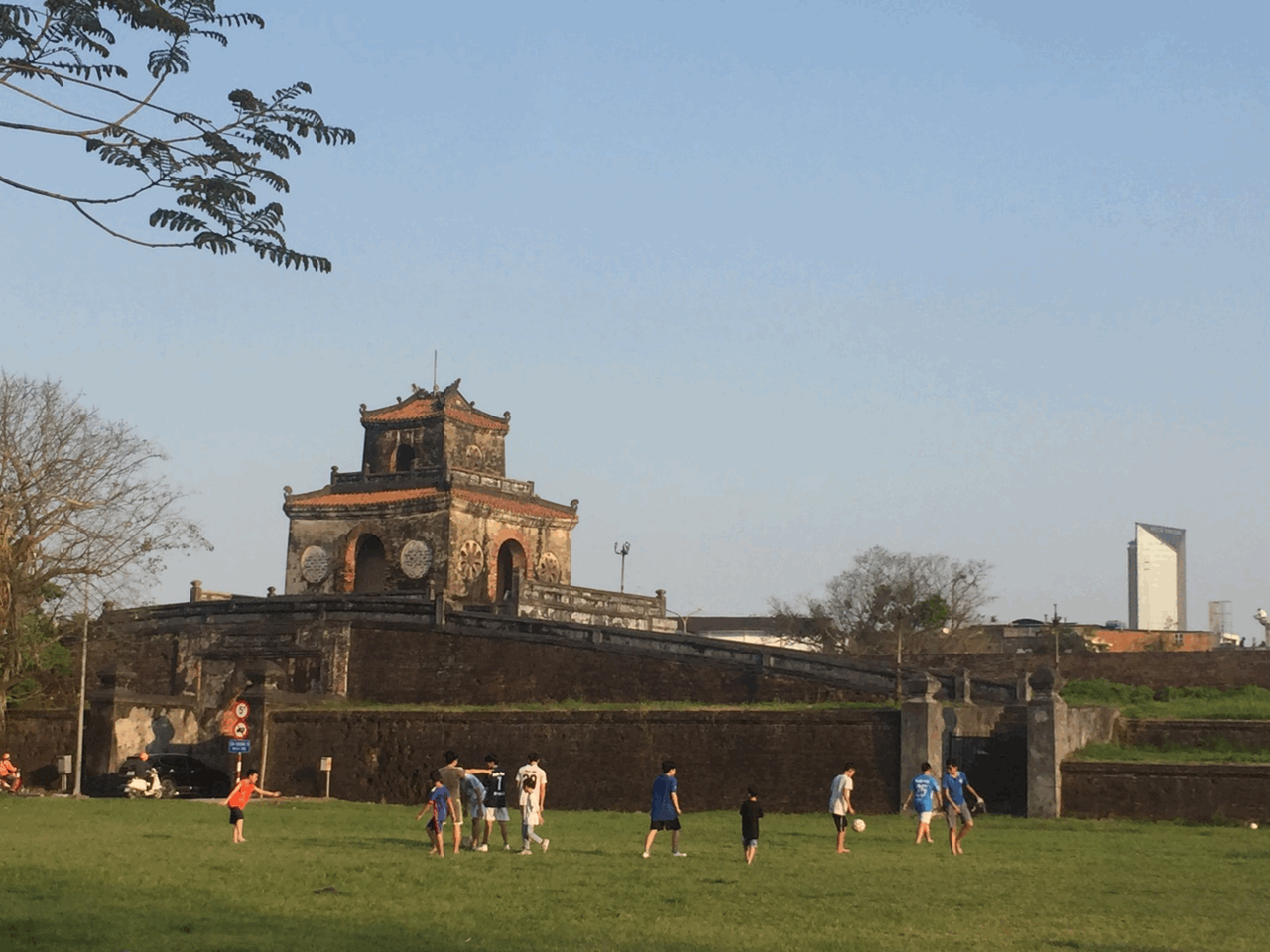 Thiếu sân chơi cho trẻ - câu chuyện cũ nhưng vẫn nóng 