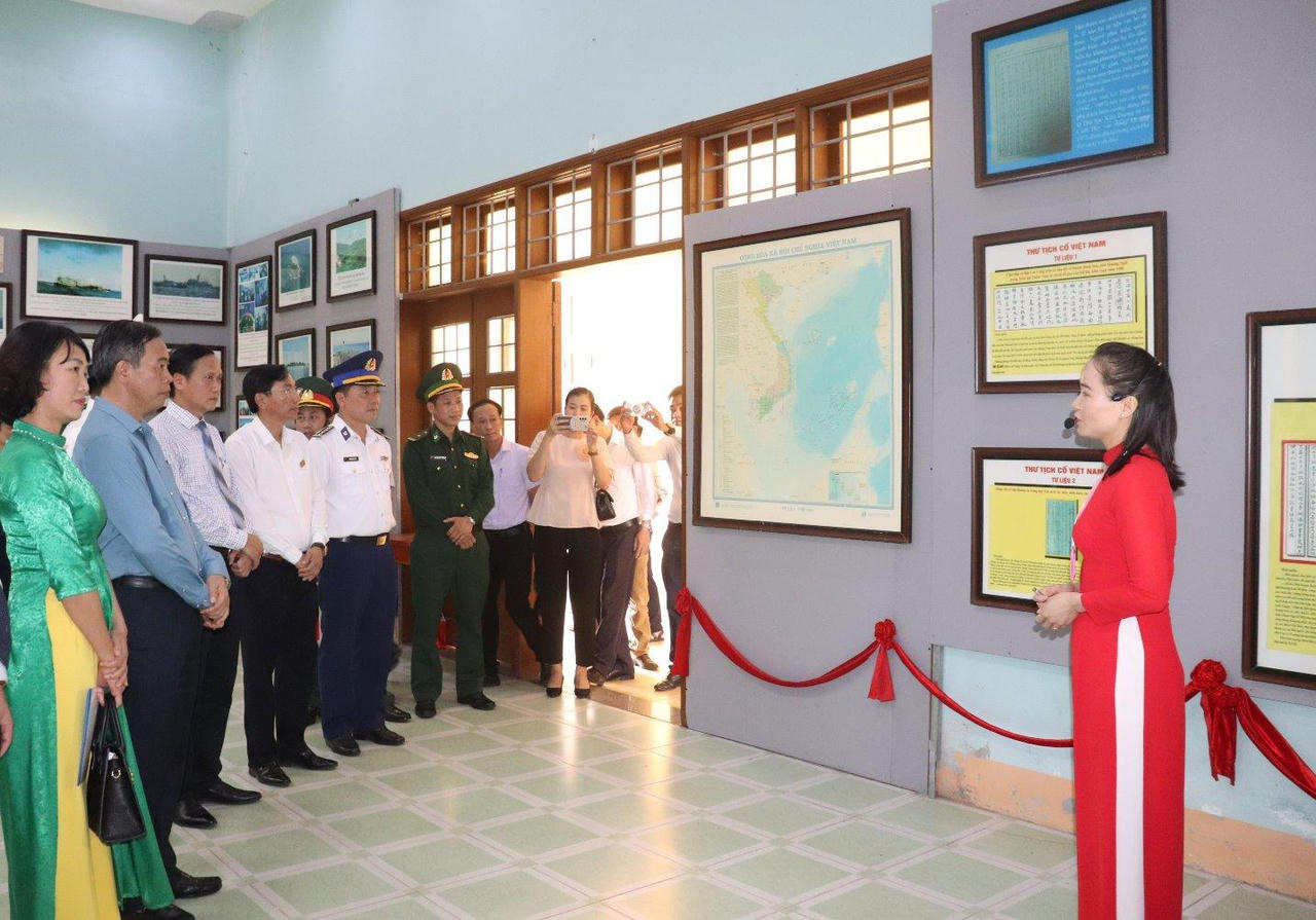 Quảng Trị triển lãm 'Hoàng Sa, Trường Sa của Việt Nam - Những bằng chứng lịch sử và pháp lý'