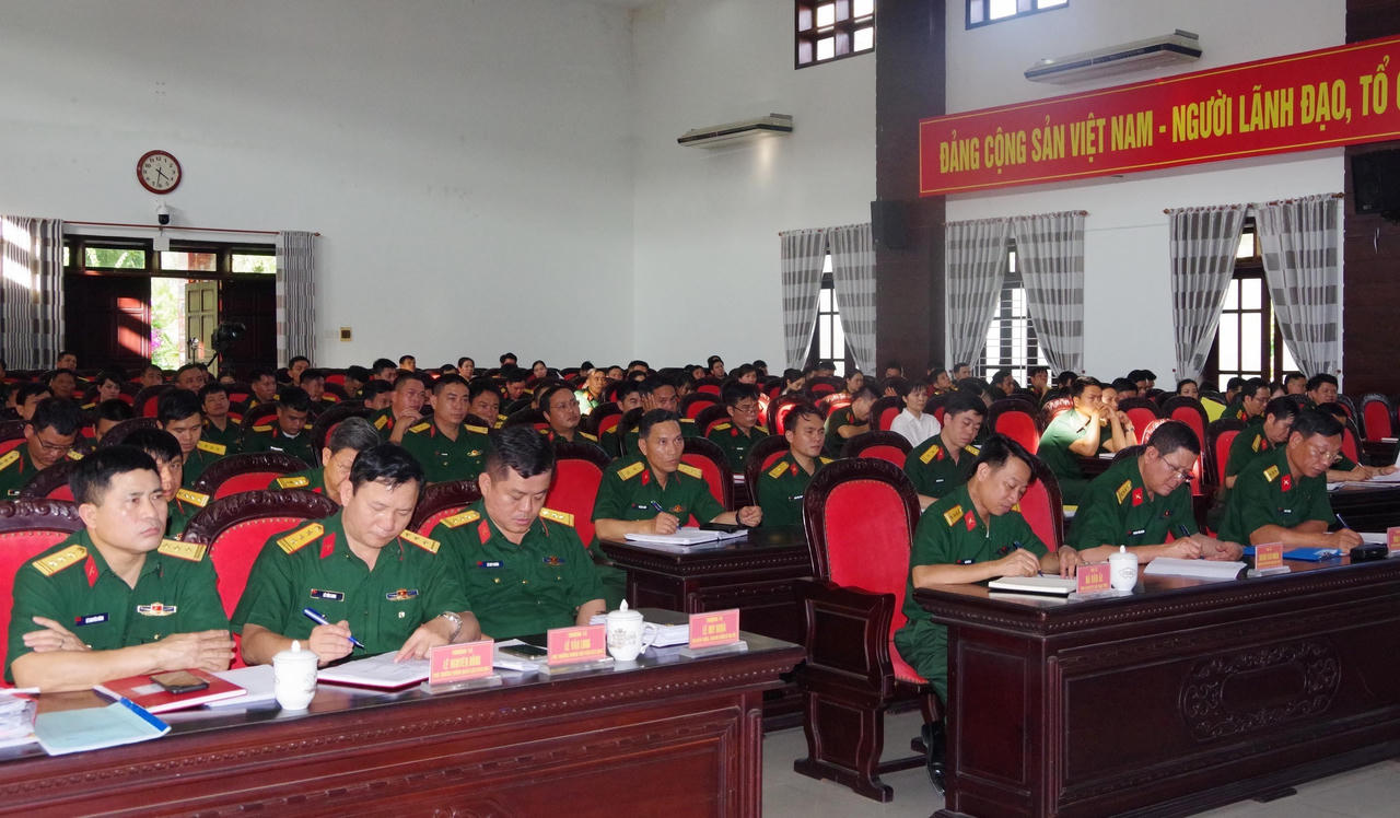 Kiểm tra thực hiện Quy chế dân chủ cơ sở tại Bộ Chỉ huy Quân sự tỉnh Thừa thiên Huế