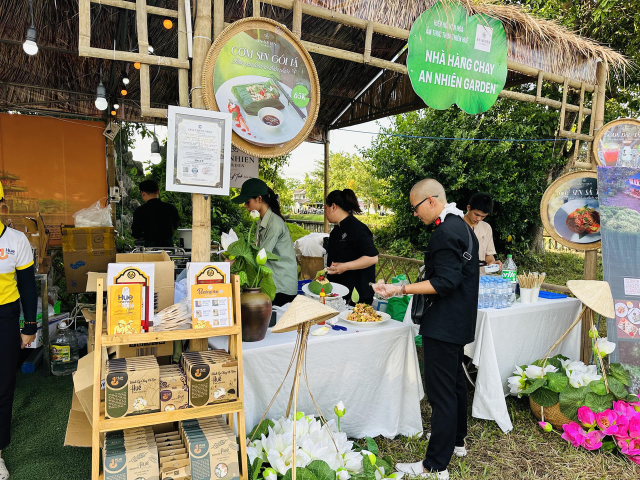 Không gian văn hoá và ẩm thực tại Ngày hội Sen Huế 2023