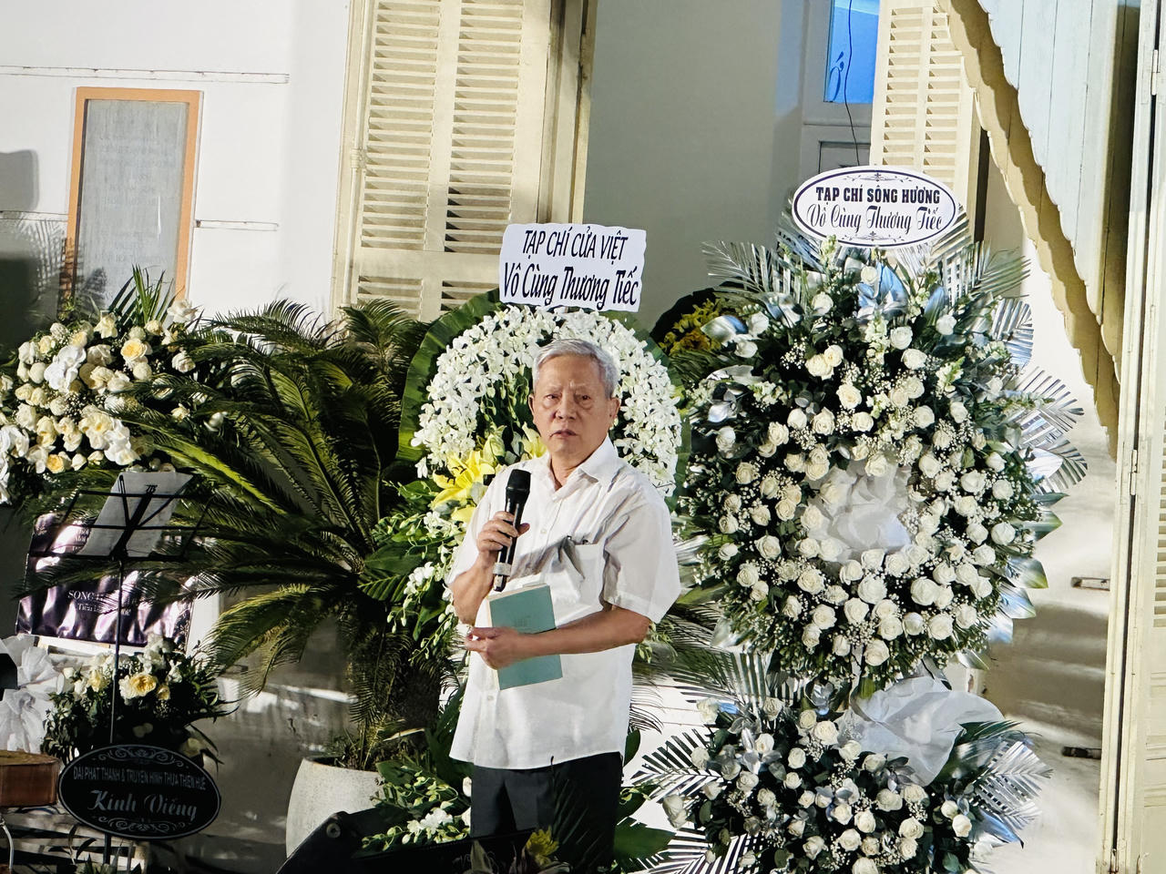 Đêm thơ, nhạc xúc động tưởng nhớ vợ chồng nhà văn Hoàng Phủ Ngọc Tường tại Huế