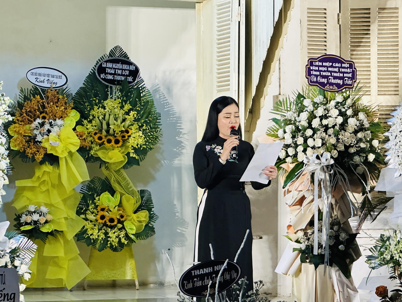 Đêm thơ, nhạc xúc động tưởng nhớ vợ chồng nhà văn Hoàng Phủ Ngọc Tường tại Huế