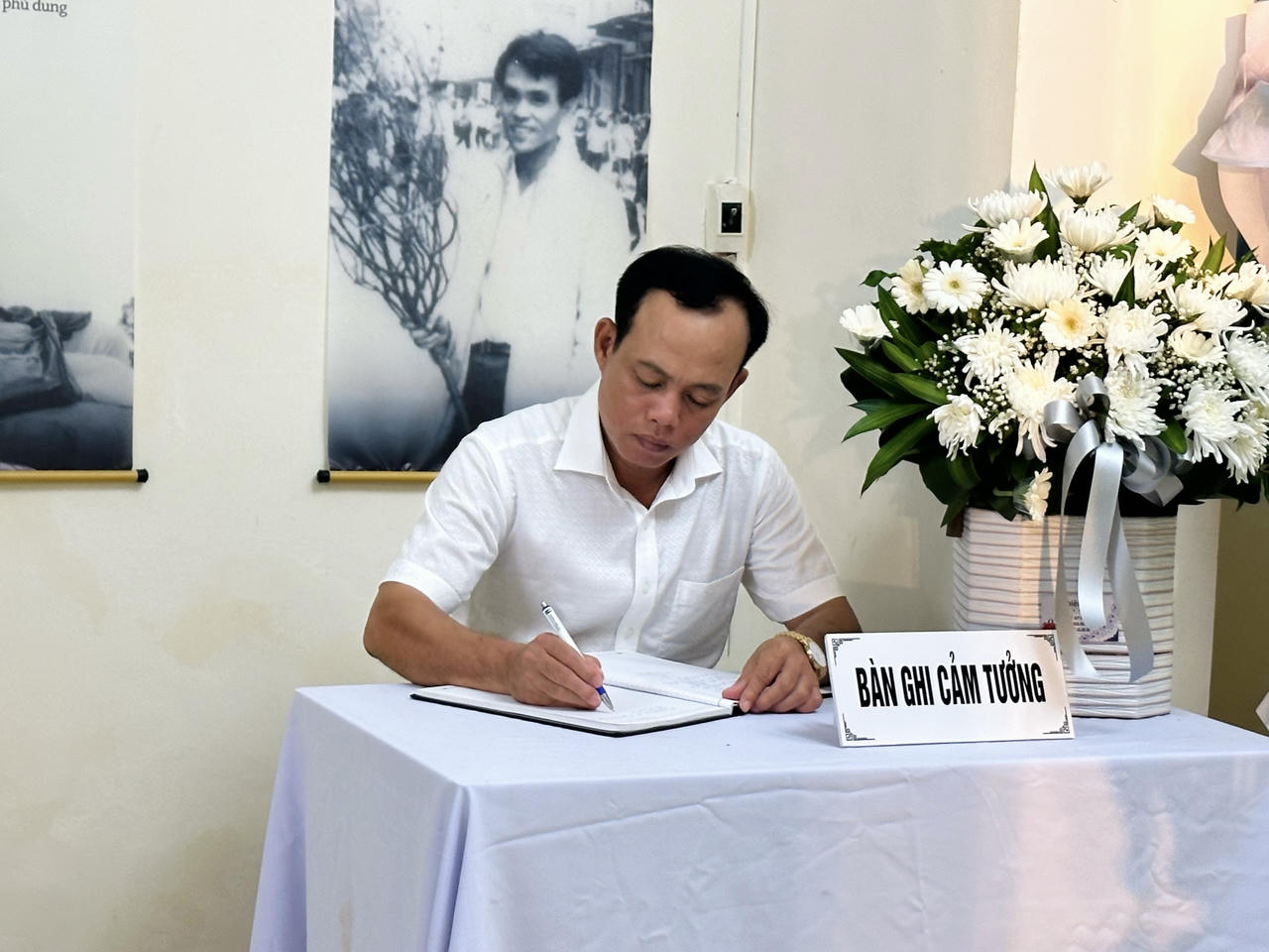 Đêm thơ, nhạc xúc động tưởng nhớ vợ chồng nhà văn Hoàng Phủ Ngọc Tường tại Huế