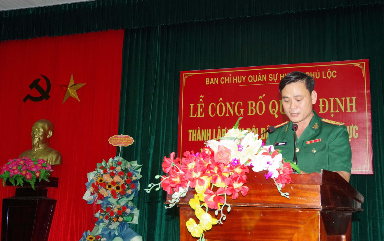 Ra mắt Tiểu đội dân quân thường trực huyện Phú Lộc