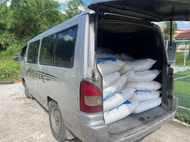 Phát hiện loạt ô tô vận chuyển đường kính trắng nhập lậu