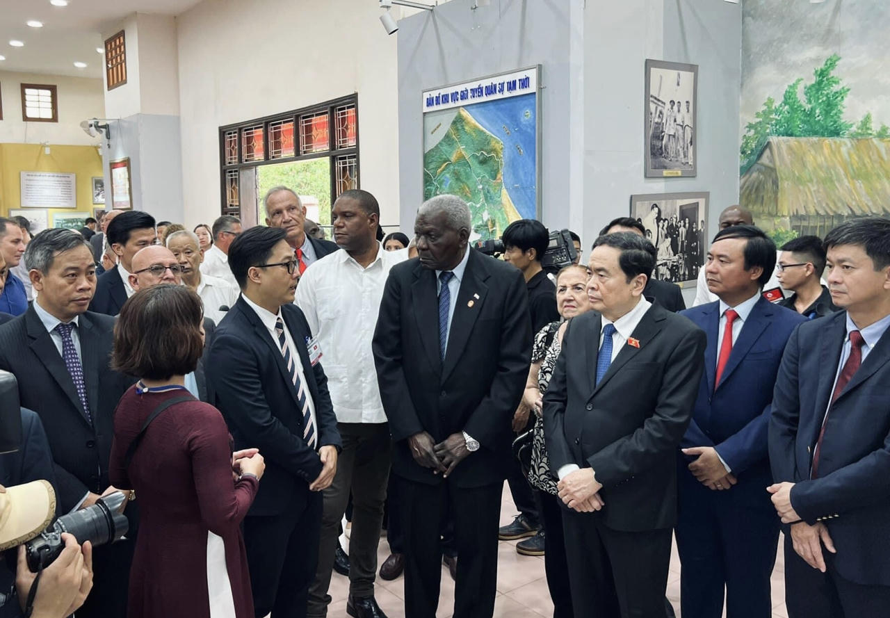 Chủ tịch Quốc hội Cuba thăm Quảng Trị