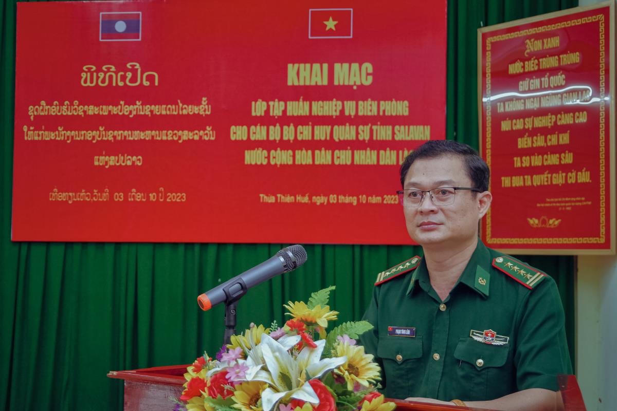 Thừa Thiên Huế: Khai giảng lớp tập huấn nghiệp vụ Biên phòng cho cán bộ Lào