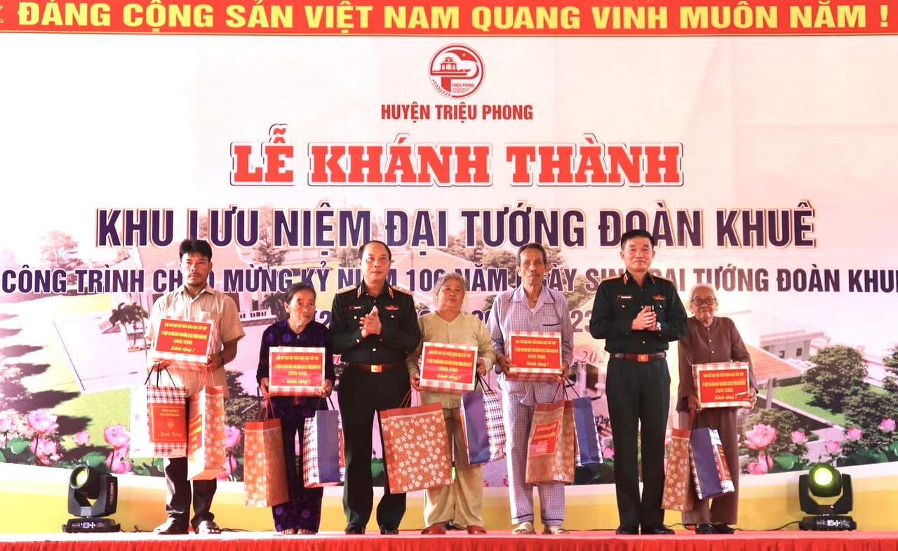 Hội thảo khoa học nhân kỷ niệm 100 năm Ngày sinh Đại tướng Đoàn Khuê
