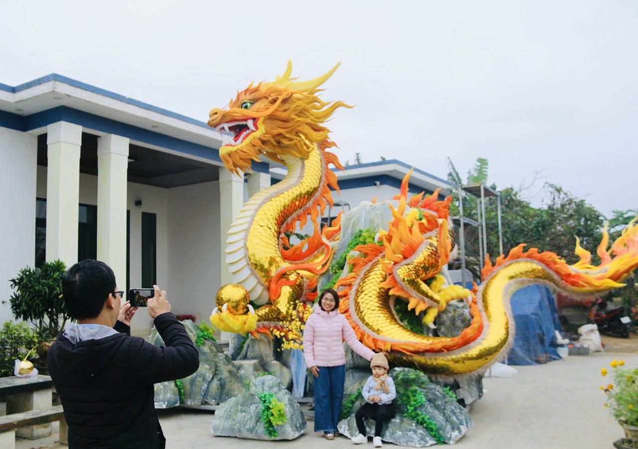 Quảng Trị trình làng linh vật rồng uy nghi, gây ‘sốt’ mạng xã hội
