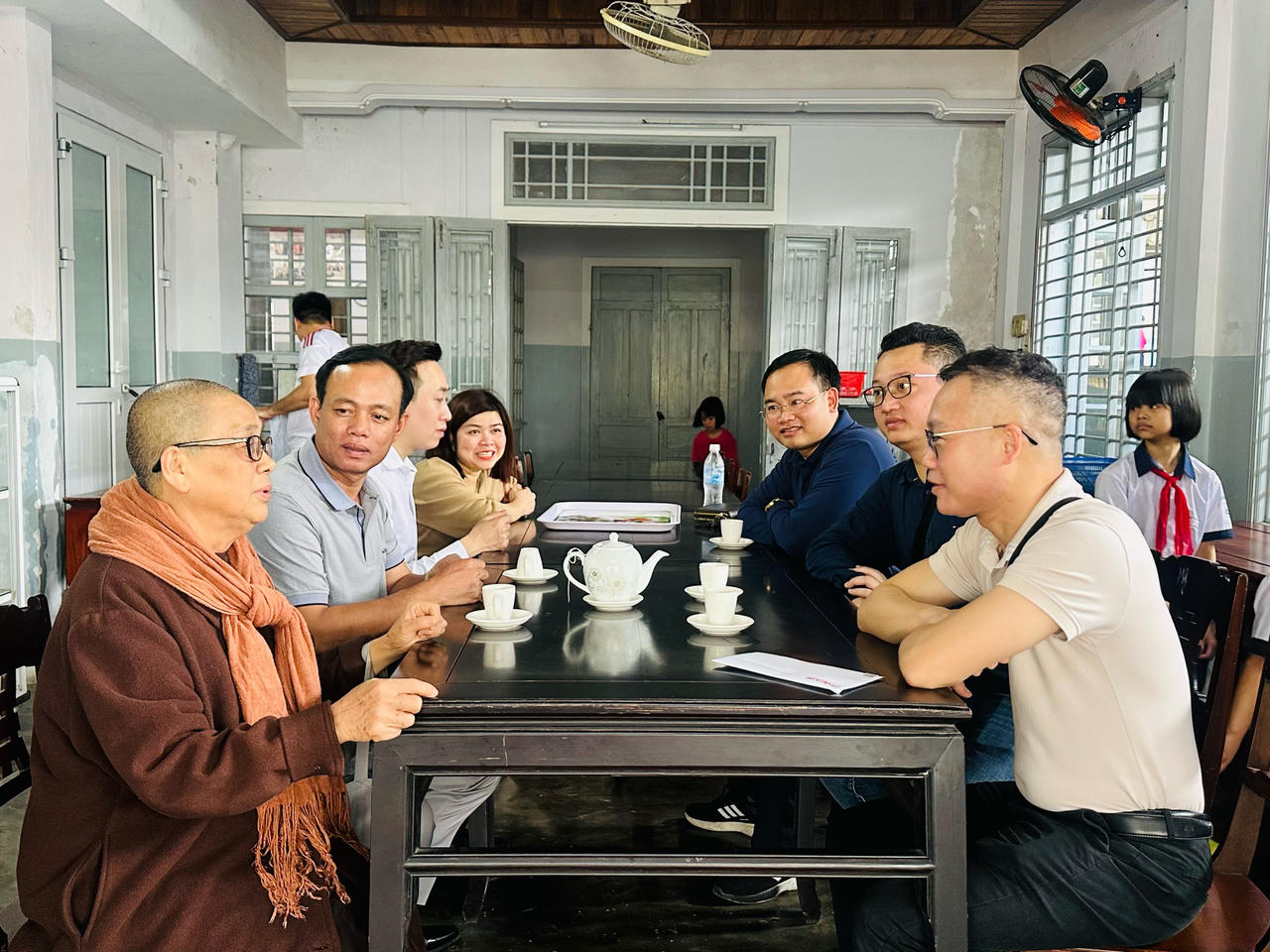 VPĐD Báo Pháp luật Việt Nam khu vực Bình Trị Thiên mang Tết đến với người nghèo