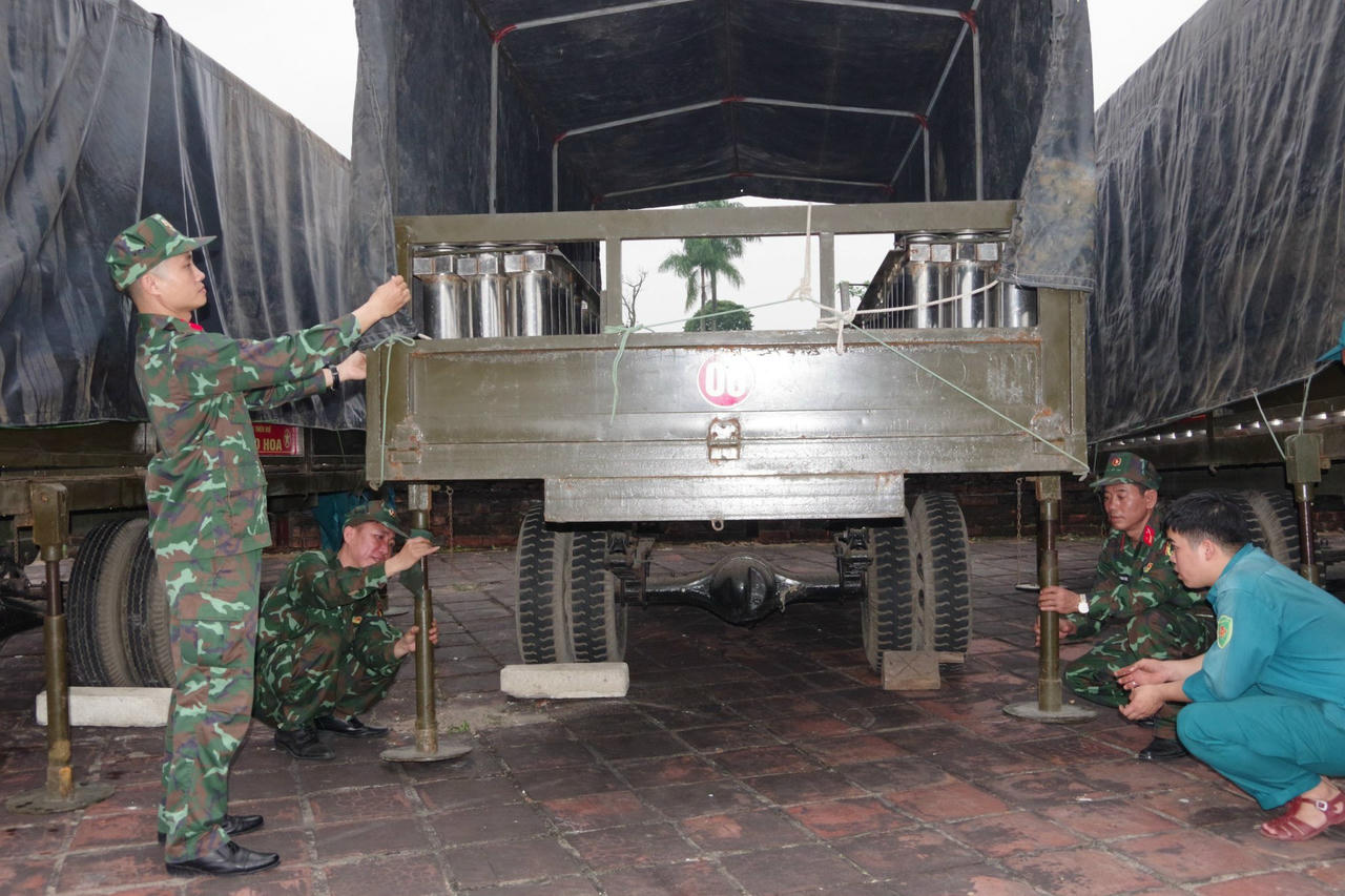 2.000 quả pháo hoa 'lên nòng' sẵn sàng cho đêm giao thừa ở Thừa Thiên Huế