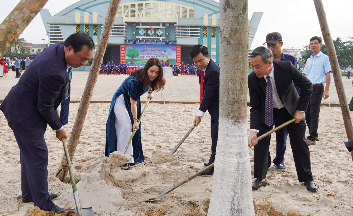 Các địa phương đồng loạt tổ chức “Tết trồng cây đời đời nhớ ơn Bác Hồ” 