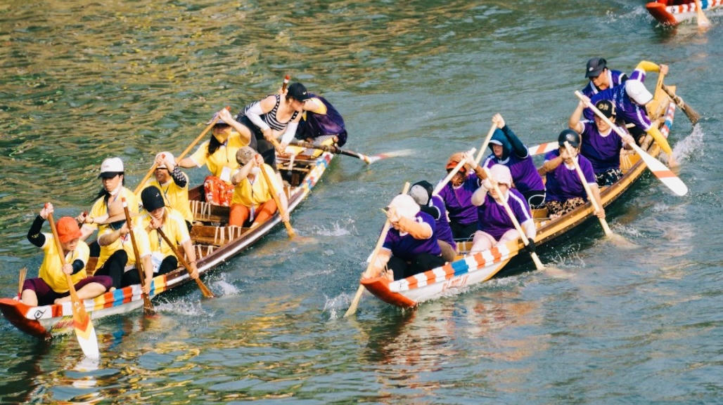 Sôi động giải đua ghe truyền thống TP Huế năm 2024