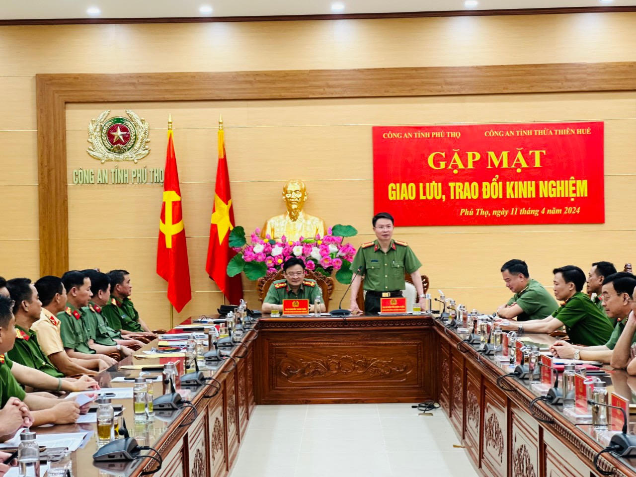 Công an tỉnh Thừa Thiên Huế trao đổi kinh nghiệm công tác với Công an tỉnh Phú Thọ