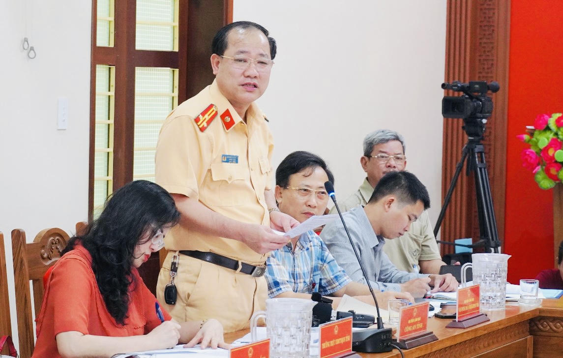 Băn khoăn phương án phân luồng giao thông trên tuyến cao tốc Cam Lộ - La Sơn