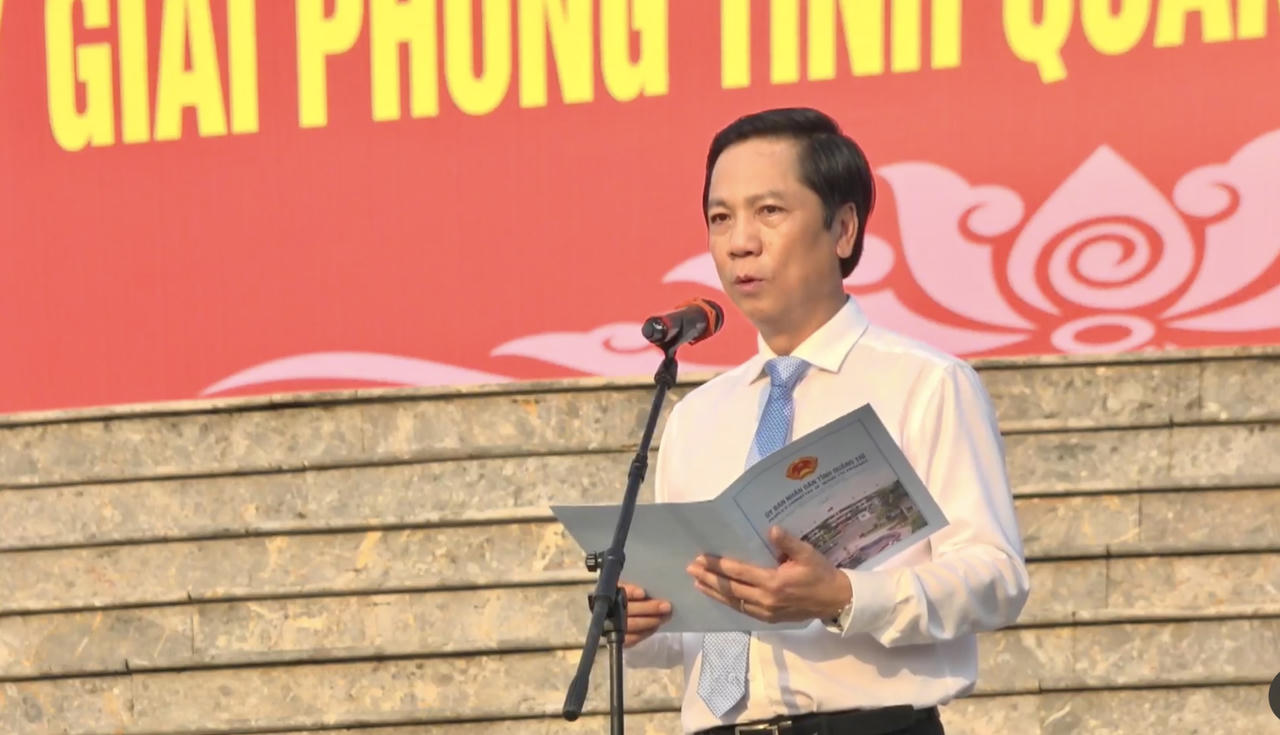 Thiêng liêng Lễ Thượng cờ 'Thống nhất non sông' tại đôi bờ Hiền Lương - Bến Hải