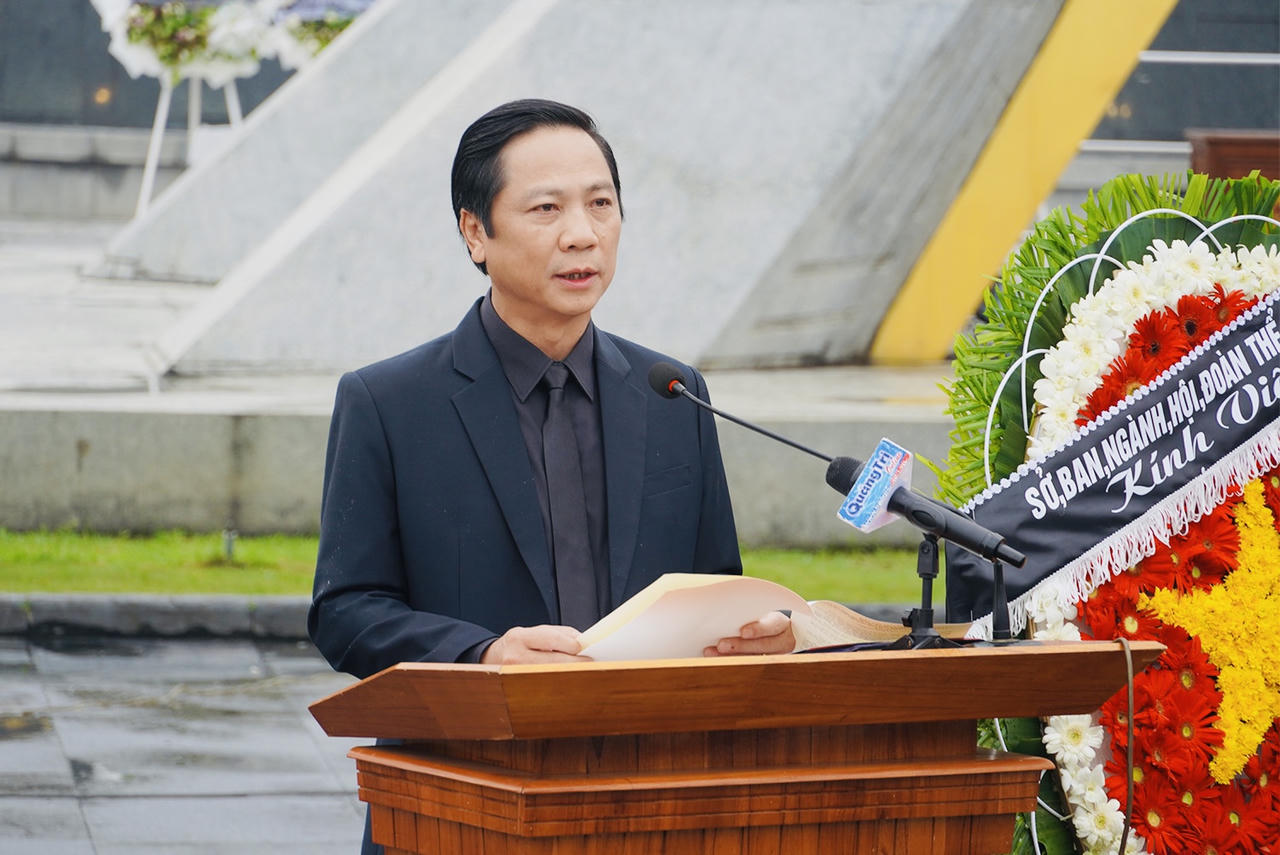 Quảng Trị trọng thể truy điệu, an táng 12 hài cốt liệt sĩ hy sinh tại Lào