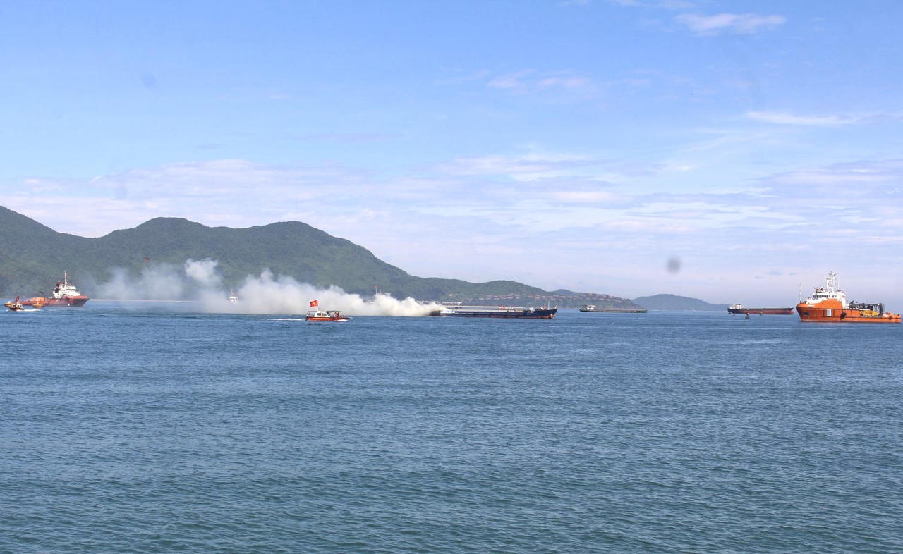 Thừa Thiên Huế diễn tập ứng phó sự cố tràn dầu cấp khu vực 