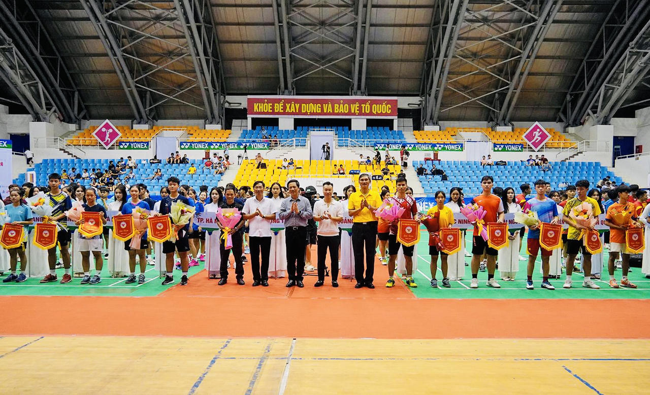 Gần 150 VĐV tham gia Giải vô địch Cầu lông cá nhân quốc gia năm 2024 tại Quảng Trị