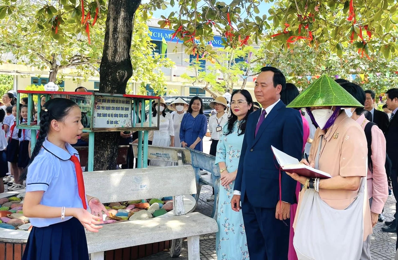 Công chúa Thái Lan thăm và làm việc tại Trường Tiểu học Nguyễn Tất Thành