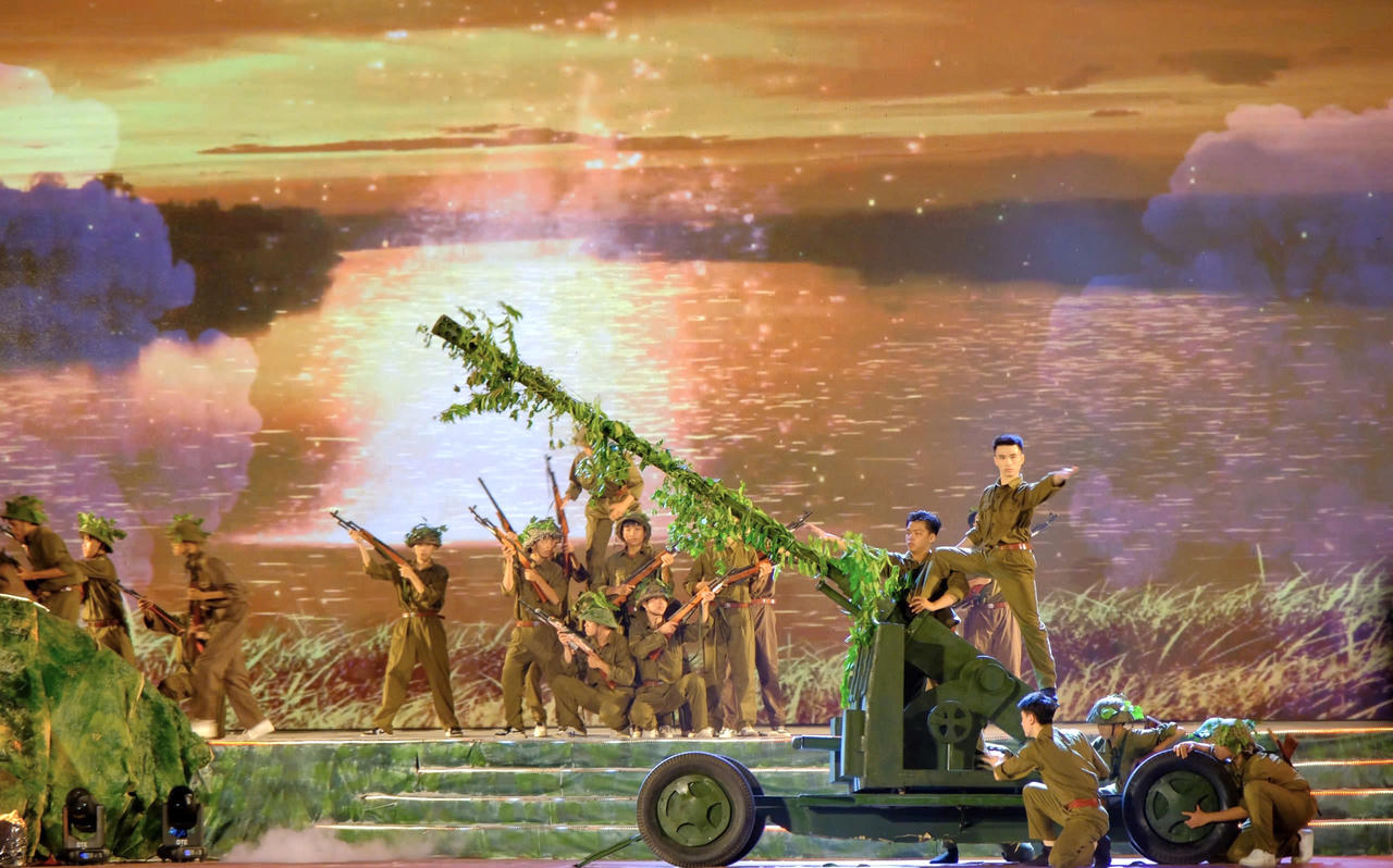 Sâu lắng, xúc động chương trình nghệ thuật đặc biệt 'Vĩ tuyến 17 - Khát vọng hòa bình'