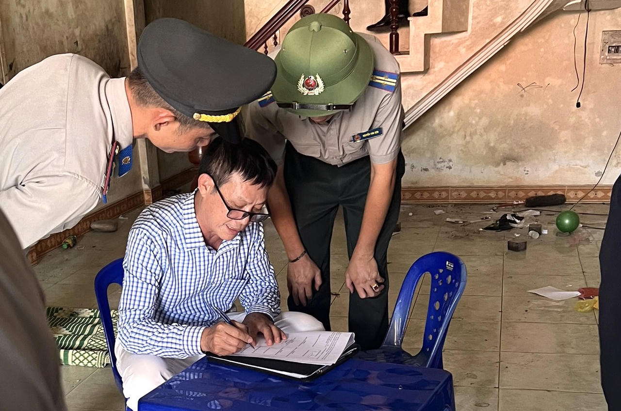 Cưỡng chế thành vụ thi hành án kéo dài hơn 10 năm ở Quảng Bình